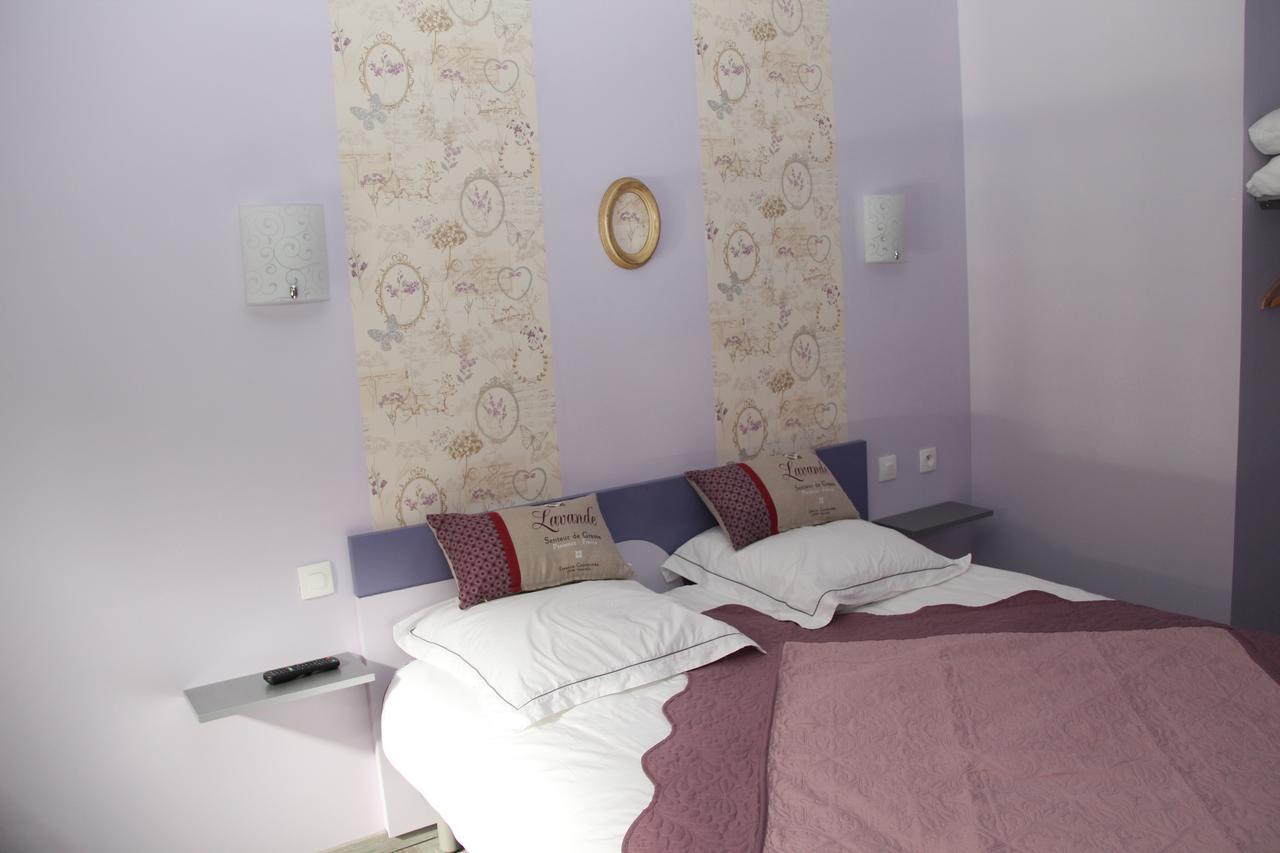 Bed and Breakfast Sous Le Figuier Saint-Siméon-de-Bressieux Exterior foto